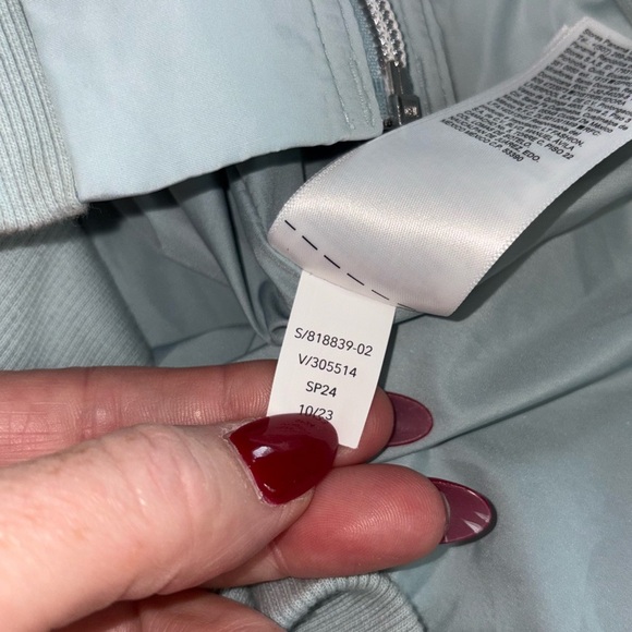 Athleta The Jetset Bomber size XL Pockets Hooded - Picture 5 of 7